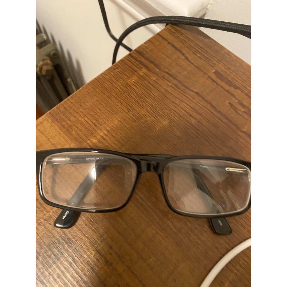 black framed glasses - Picture 2 of 5